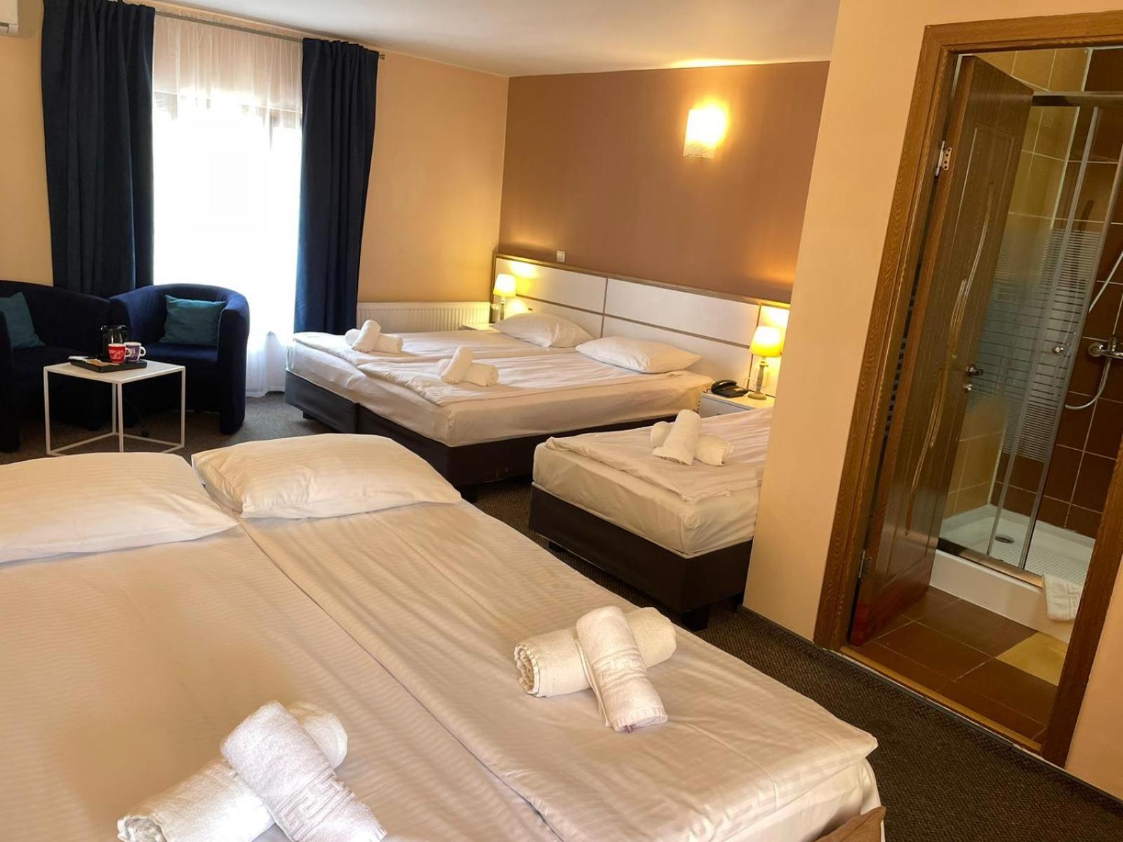 Long Street Hotel Brasov Luaran gambar