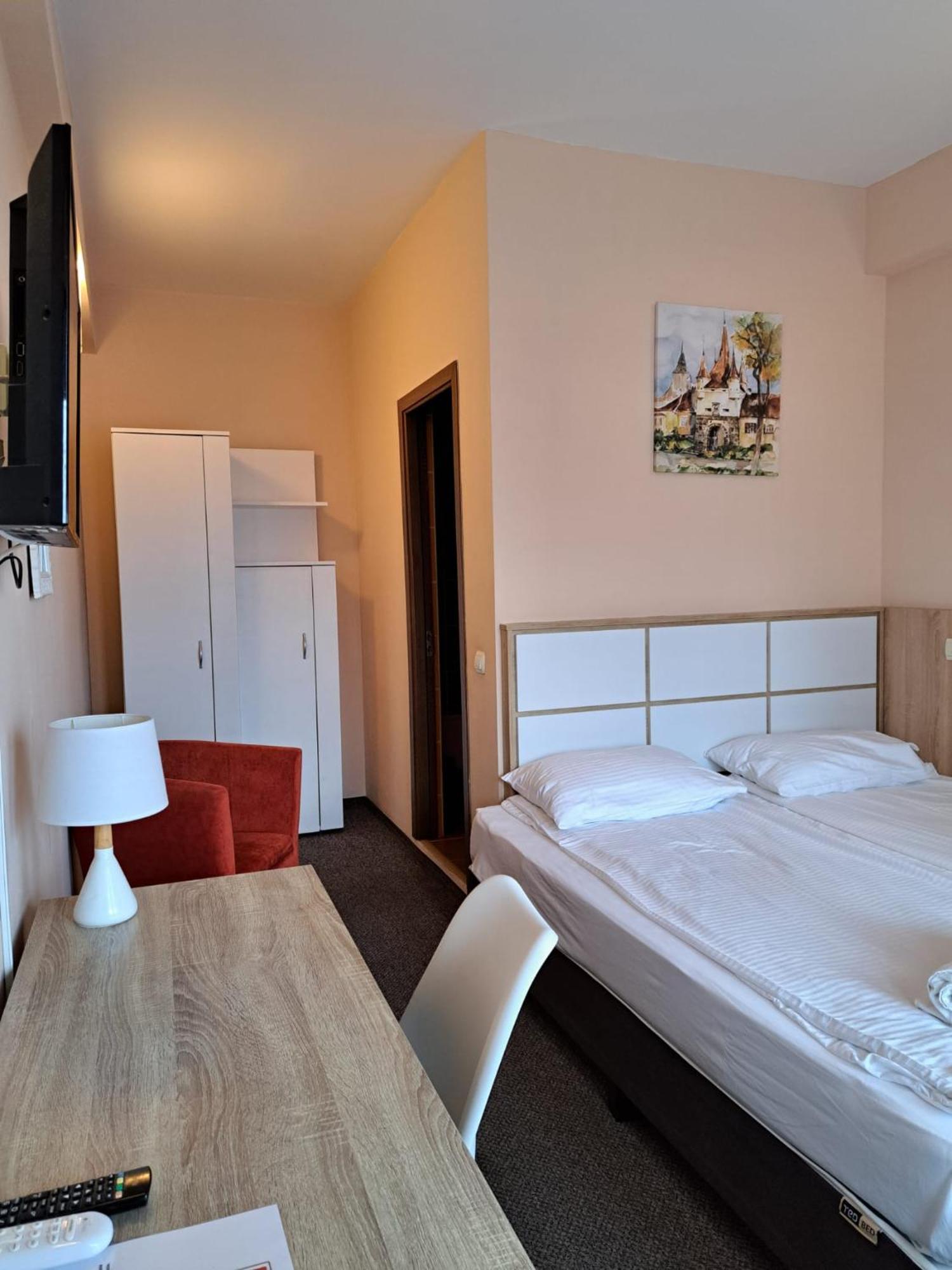 Long Street Hotel Brasov Bilik gambar