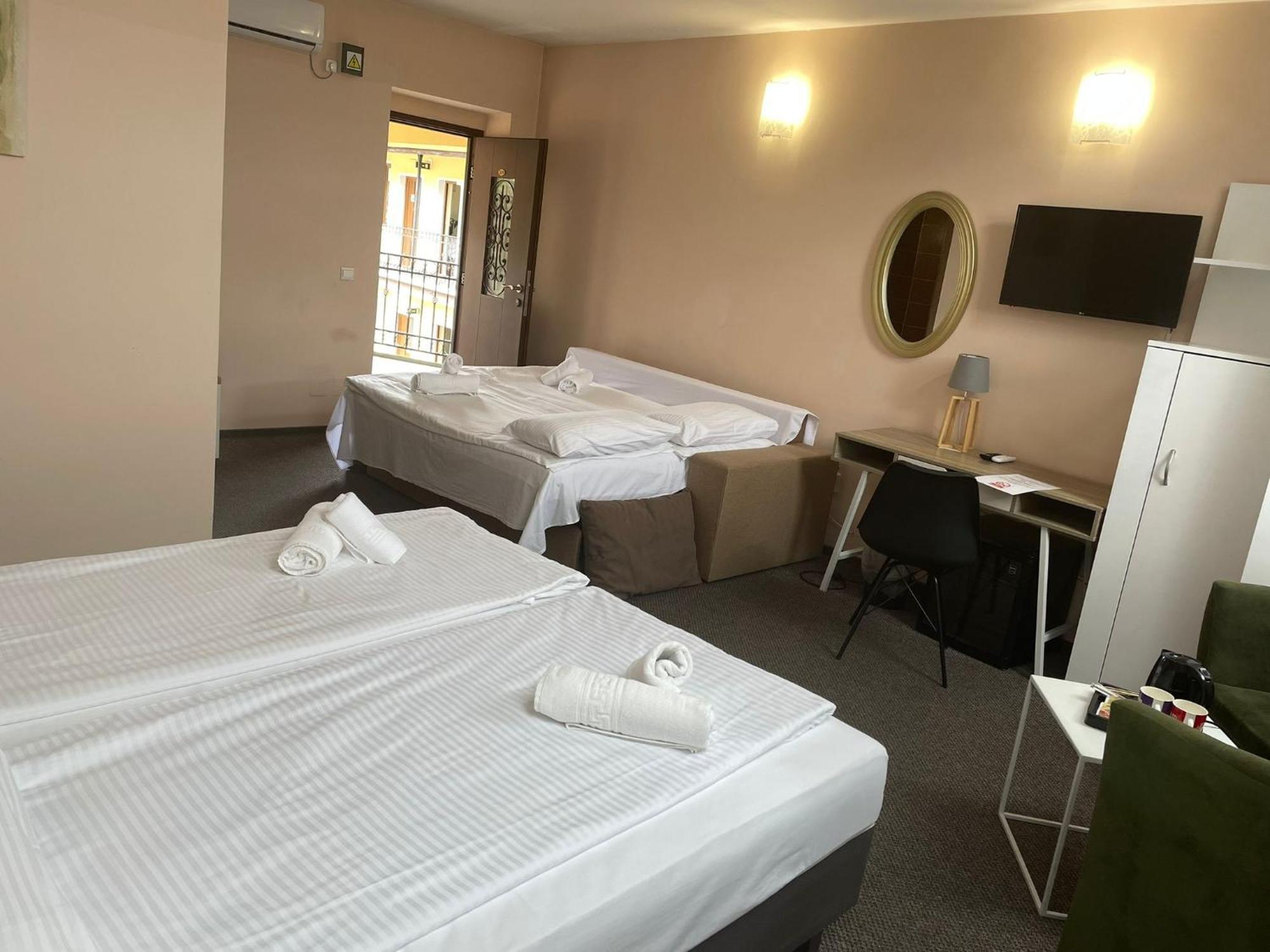 Long Street Hotel Brasov Bilik gambar